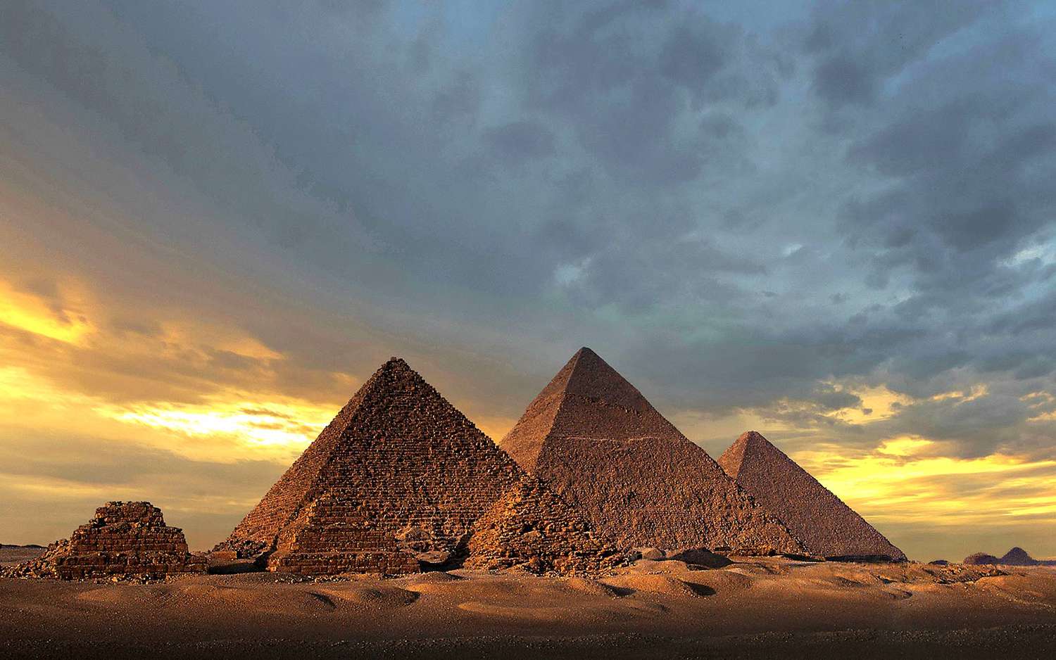 Adventure Travel at the Pyramids of Giza,  Exploring Egypt’s